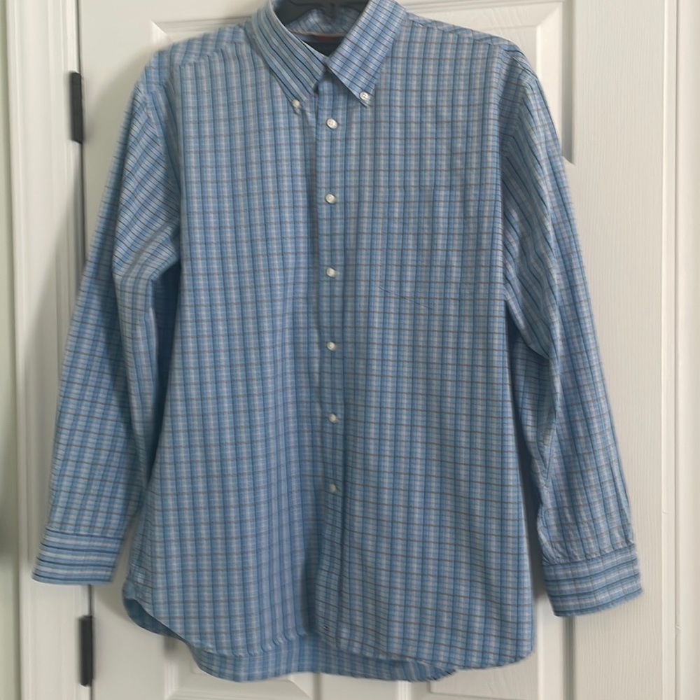 Tommy Hilfiger men’s button down light blue, khaki and dark blue plaid.